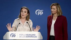 Cuca Gamarra y Paloma Martín, ofrecen una rueda de prensa para presentar Plan + Vivienda del PP.