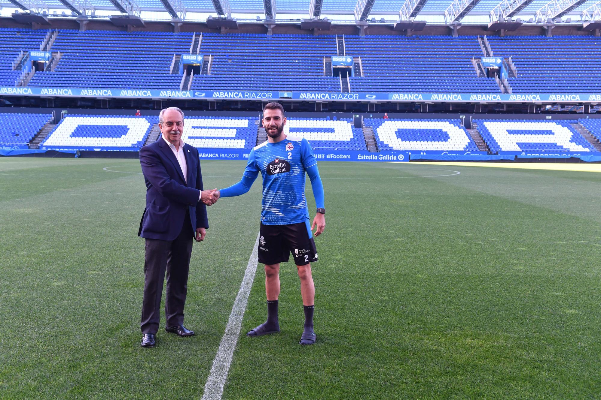 Presentación de Antoñito con el Dépor