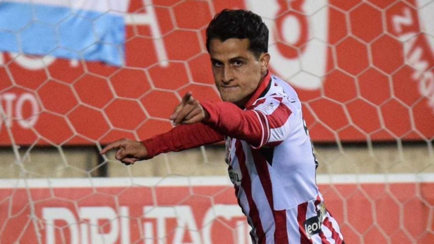 Javier Carbonell, delantero del Zamora CF: "Con juego y resultados quiero devolver el cariño que recibo"