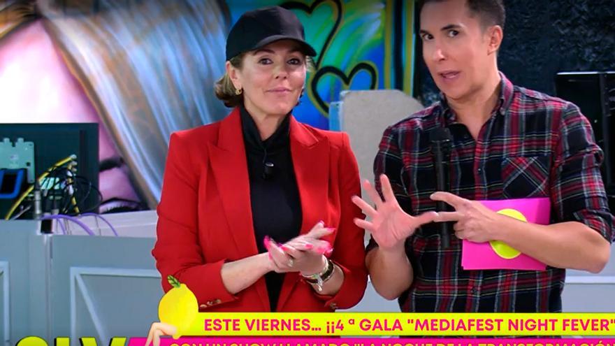 Estallan contra Rocío Carrasco por imitar en el Mediafest a una leyenda de la canción española junto a su hija: &quot;Así os va con la audiencia&quot;