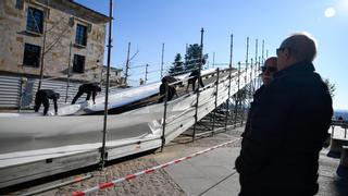 Una resbalina gigante para incentivar las compras navideñas en Zamora