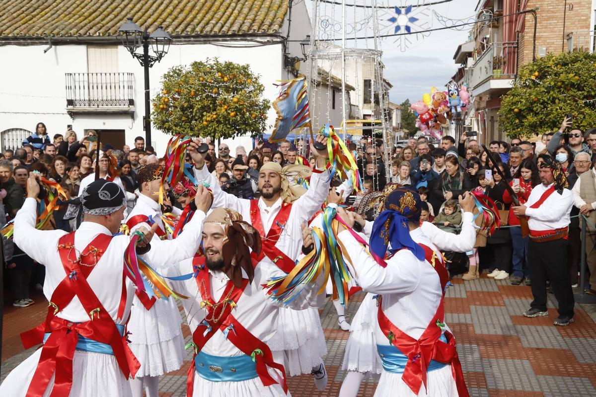 El Baile de los Locos de Fuente Carreteros, en imágenes