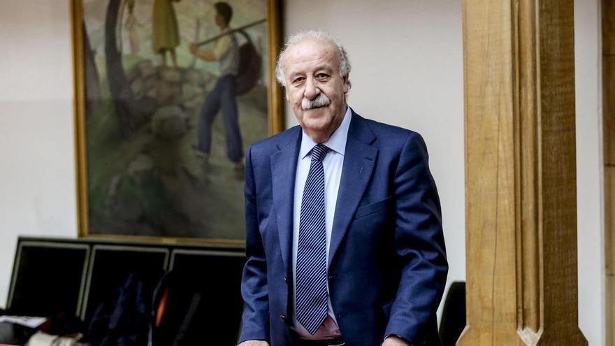 Vicente del Bosque también se rinde a Cazorla: &quot;Hasta el día que se retire, seguirá jugando bien al fútbol&quot;