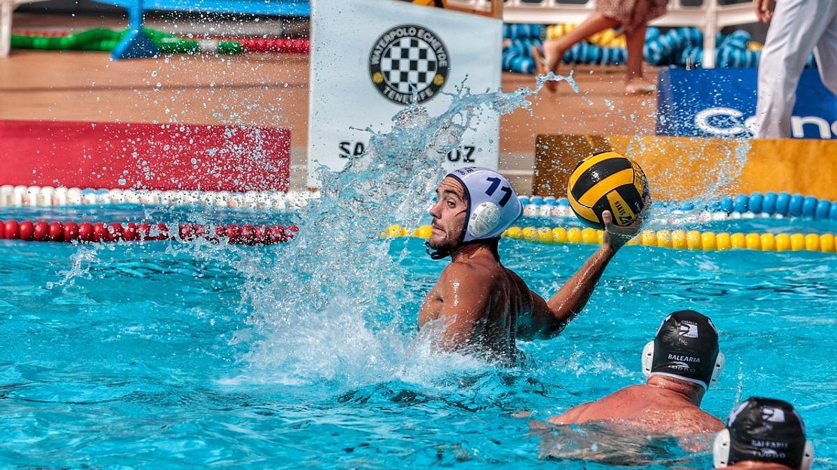 Marc Salvador sumó dos goles en el encuentro ante el Canoe