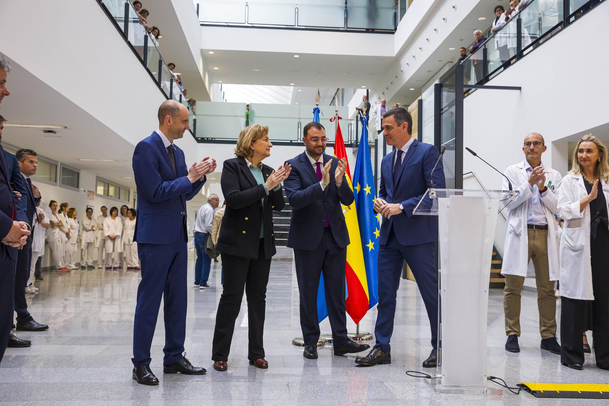 Visita de Pedro Sánchez al Hospital Universitario Central de Asturias (HUCA) en Oviedo