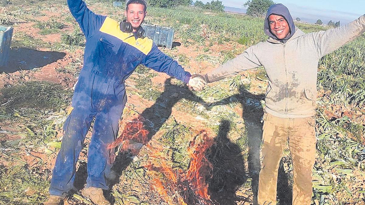 Milud y Mahdi, dos temporeros del puerro en la comarca de Cinco Villas