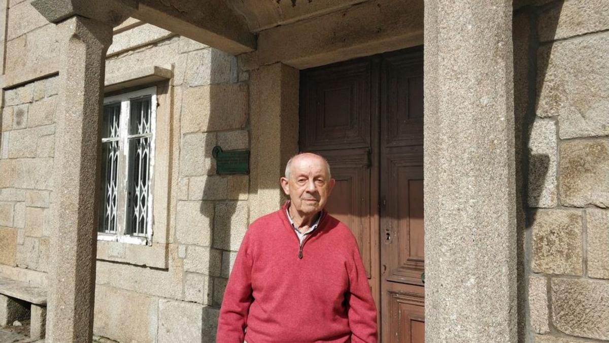 José Luis González Alonso, taxista de la familia Peralba de 1967 a 2007. 