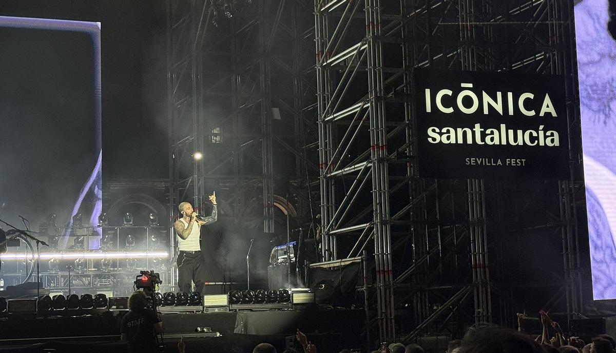 Las mejores imágenes de Maroon 5 en su debut en Icónica Santalucía Sevilla Fest