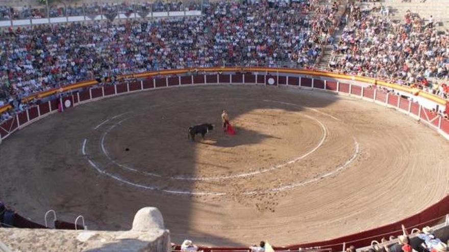 Ferrera y Luque abren la temporada taurina en Muro