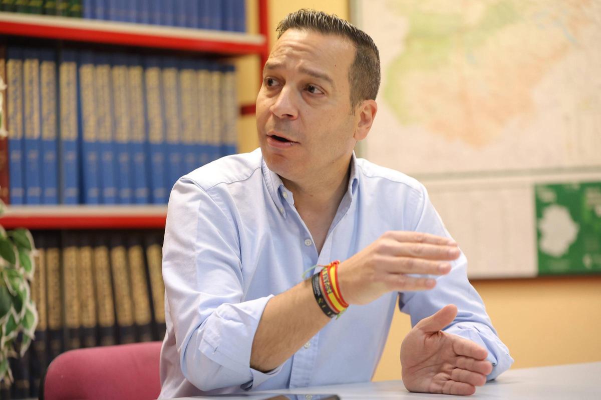 Óscar Fernández, durante la entrevista, este lunes en Cáceres.