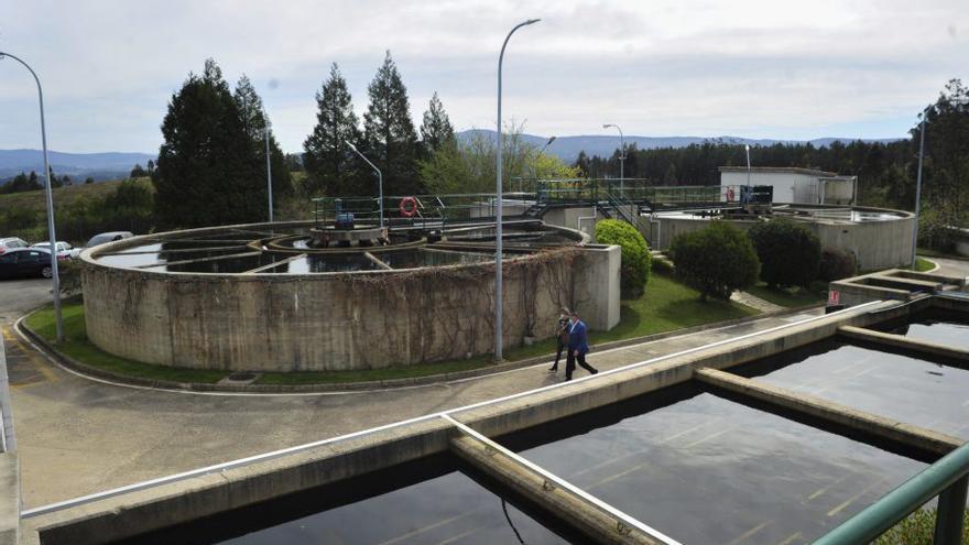 Vista de los depósitos de la ETAP de O Salnés. |  Iñaki Abella