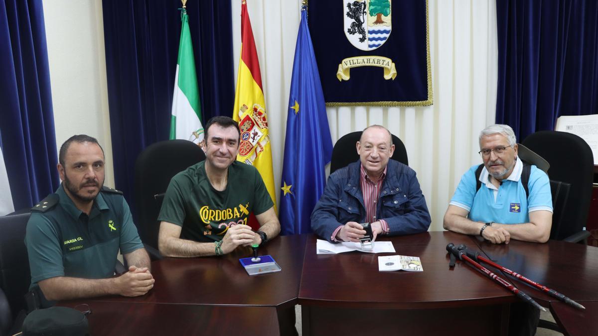 Sello de credenciales en el Ayuntamiento de Villaharta