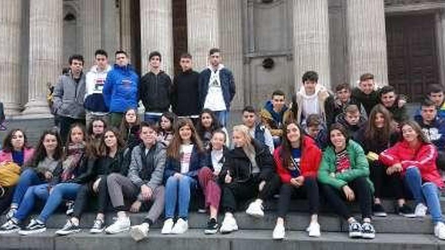 Los alumnos del colegio NSR Covadonga, en Londres.