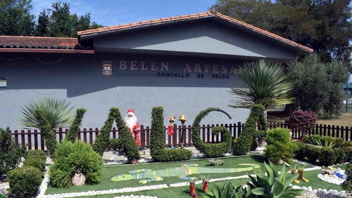 Exterior do edificio que alberga o Belén Artesanal de Valga.