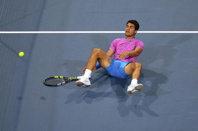 Alcaraz, durante su derrota ante Dimitrov en los cuartos de final de Miami.