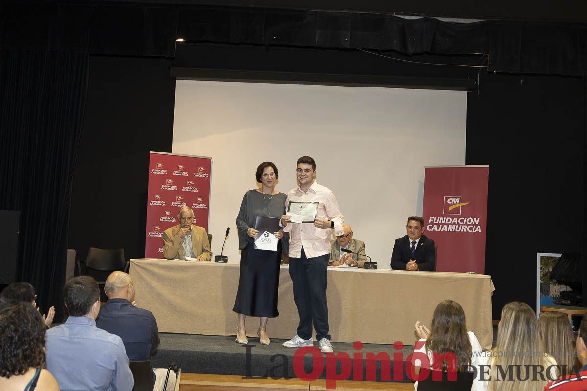 Entrega de los premios de la Fundación Robles Chillida a estudiantes caravaqueños
