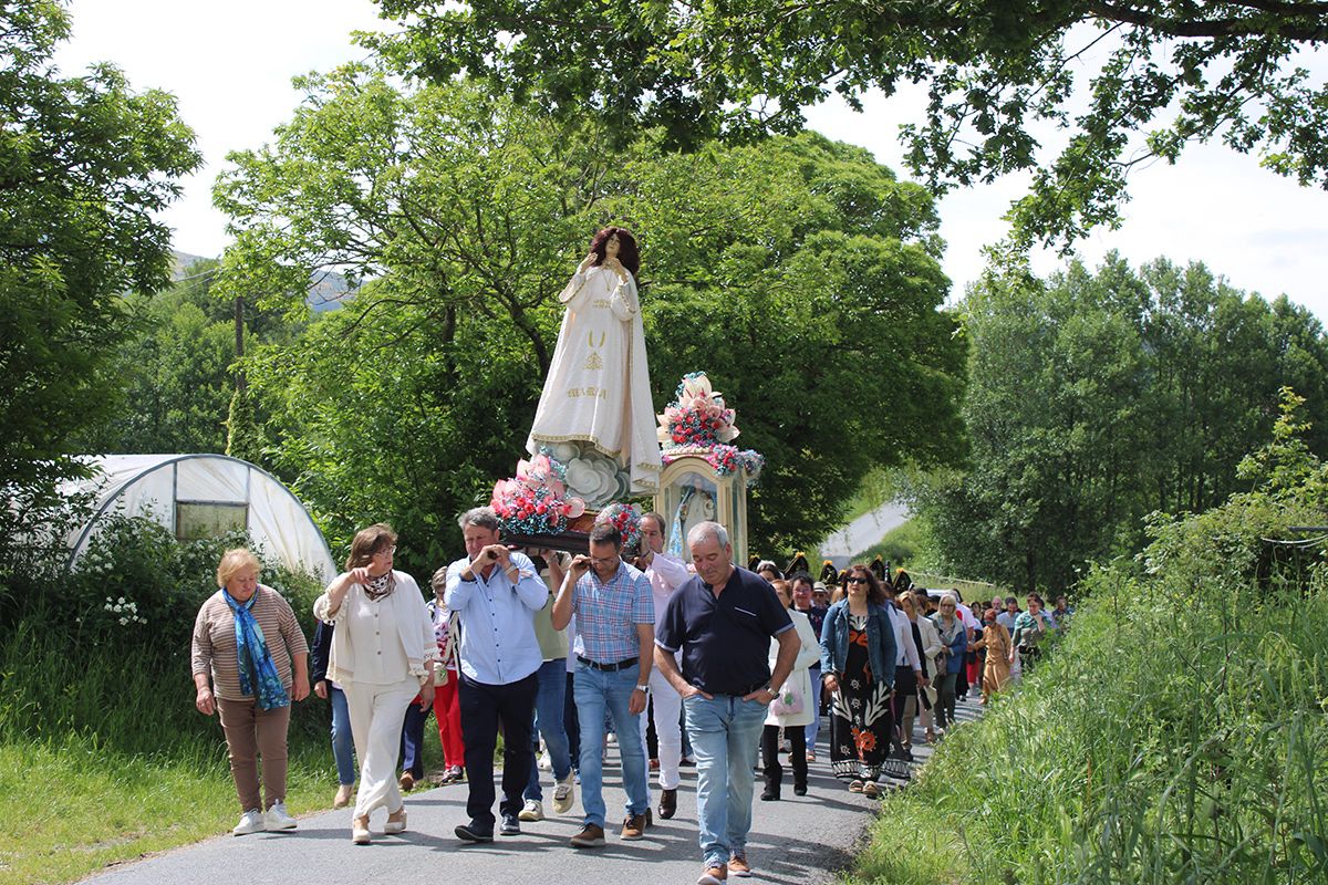 A Ascensión viaxa por catro parroquias de Rodeiro (e III)