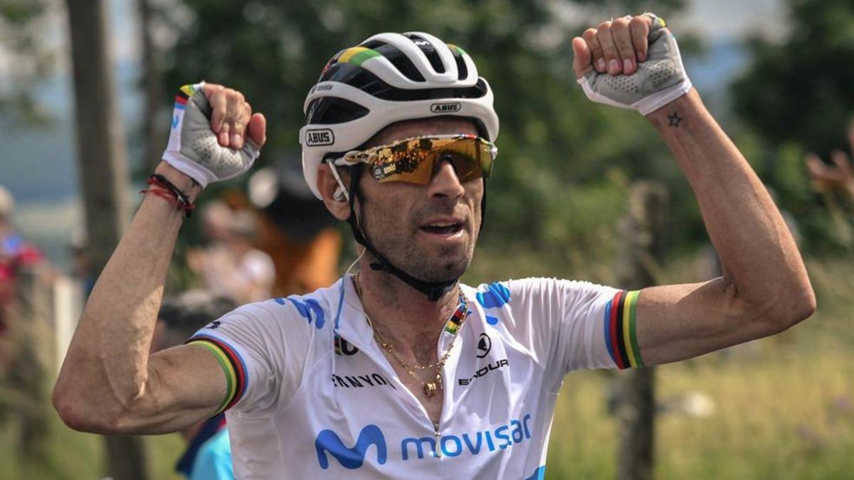 Alejandro Valverde se impuso en la llegada a Mas de la Costa