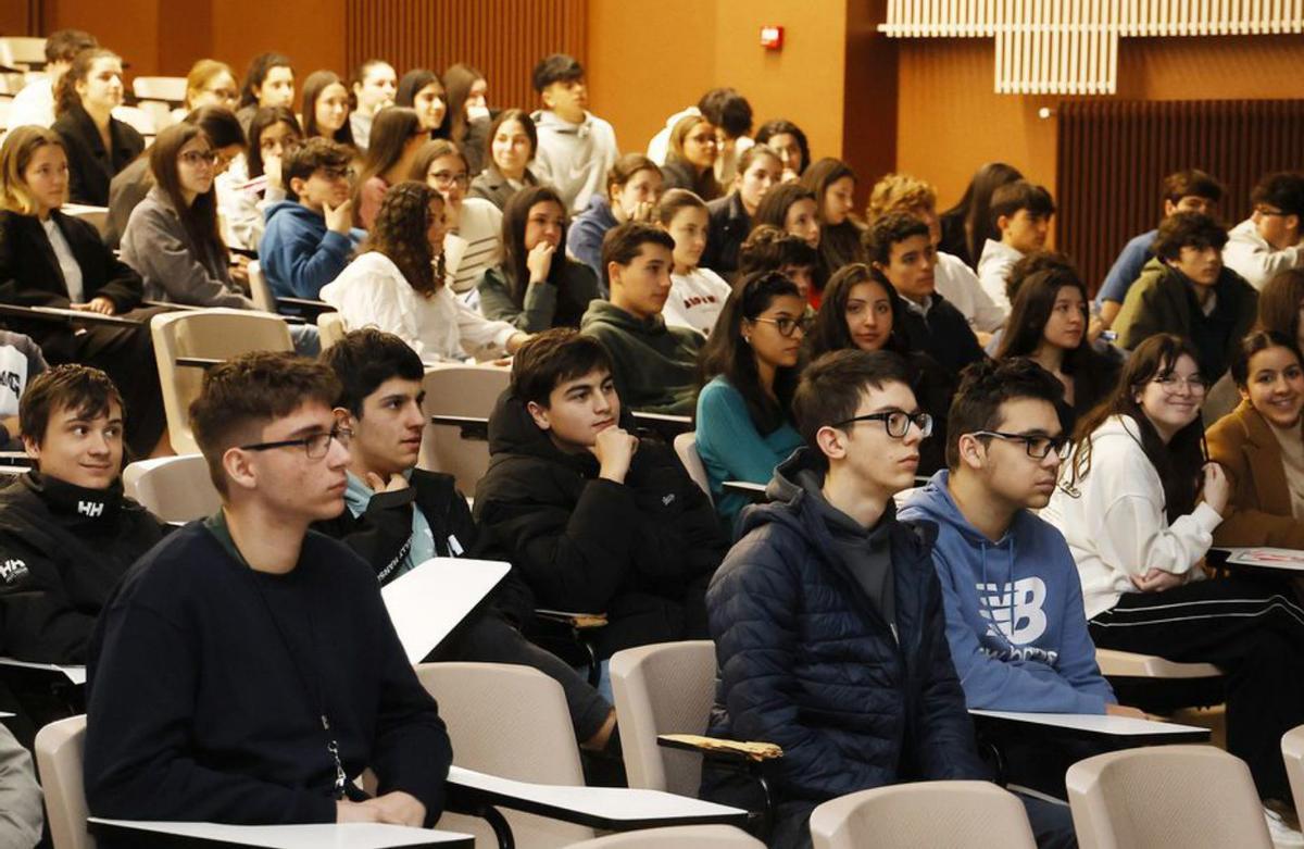 Alumnos asistentes a la primera de las jornadas. | Gustavo Santos