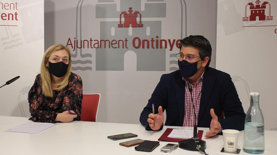 Natàlia Enguix y Jorge Rodríguez, esta mañana durante la presentación de las cuentas locales de Ontinyent