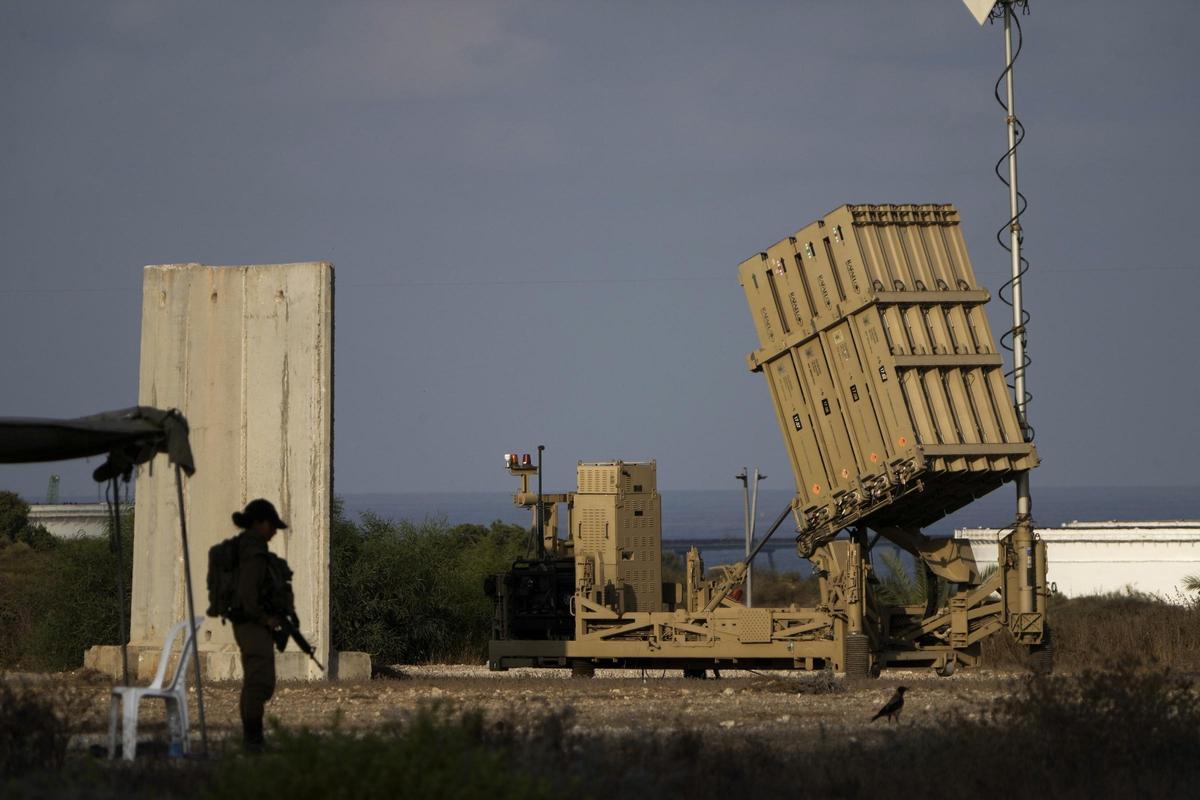 Una batería de la 'Cúpula de hierro', desplegada en Ashkelon