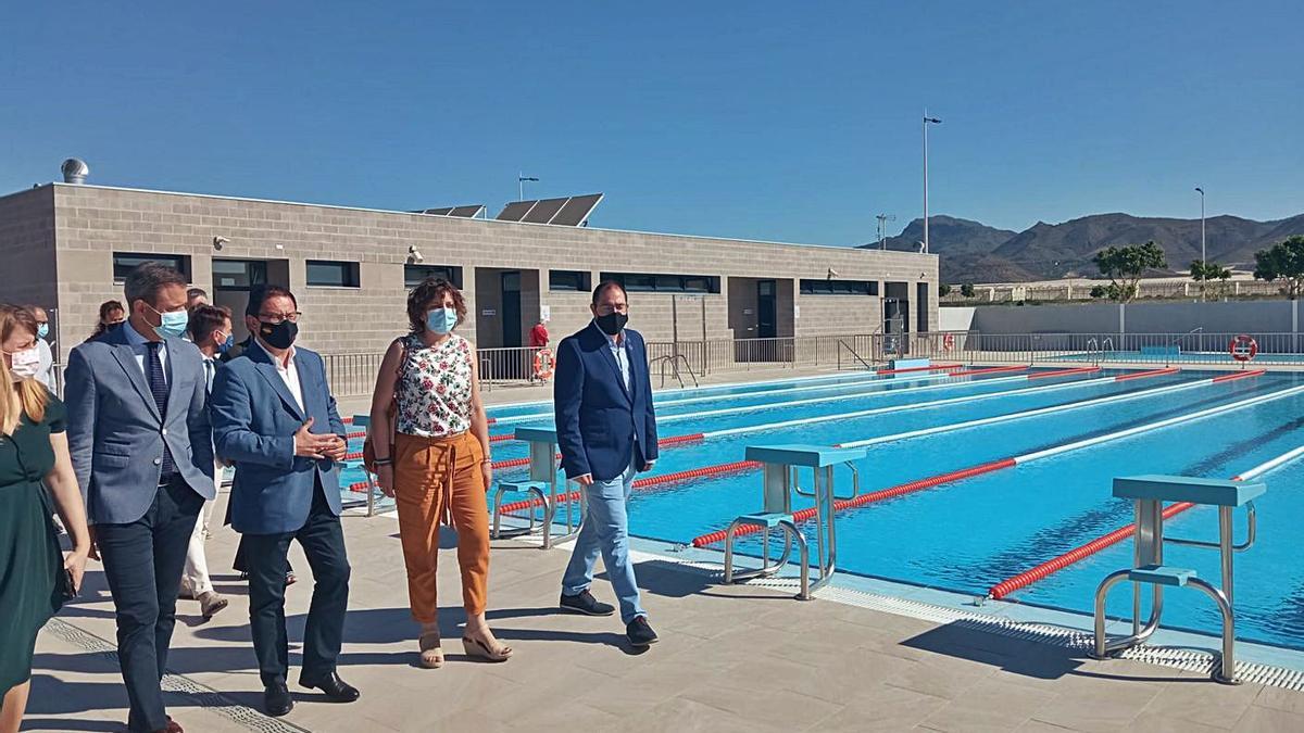 Inauguración de la piscina municipal de Mazarrón, ayer. | A.M.