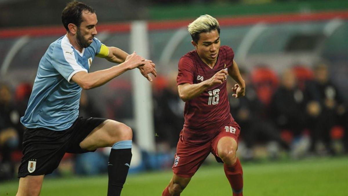 Diego Godín hace historia con Uruguay en la China Cup