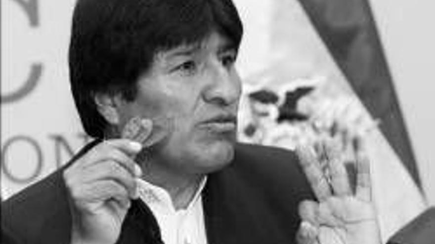 Morales mastica coca en una reunión de la onu sobre drogas