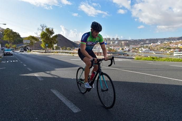 04-05-2020 LAS PALMAS DE GRAN CANARIA. Entrenamiento de ciclistas. En Cuesta Ramón, Marzagán. Fotógrafo: Andrés Cruz  | 04/05/2020 | Fotógrafo: Andrés Cruz