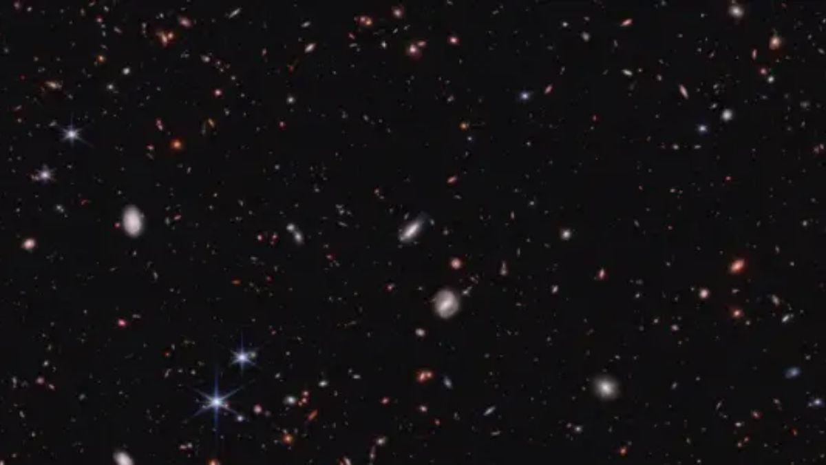 Protogalaxias vistas por el Telescopio Espacial James Webb.