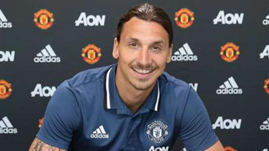 El primer problema de Ibrahimovic en Manchester