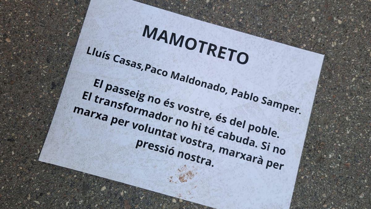 Un dels papers amb amenaces i insults