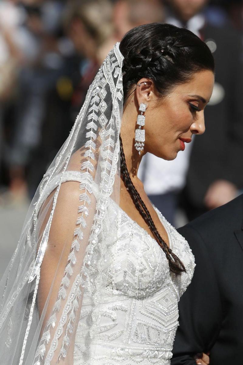 Las trenzas y los pendientes elegidos por Pilar Rubio para su boda con Sergio Ramos