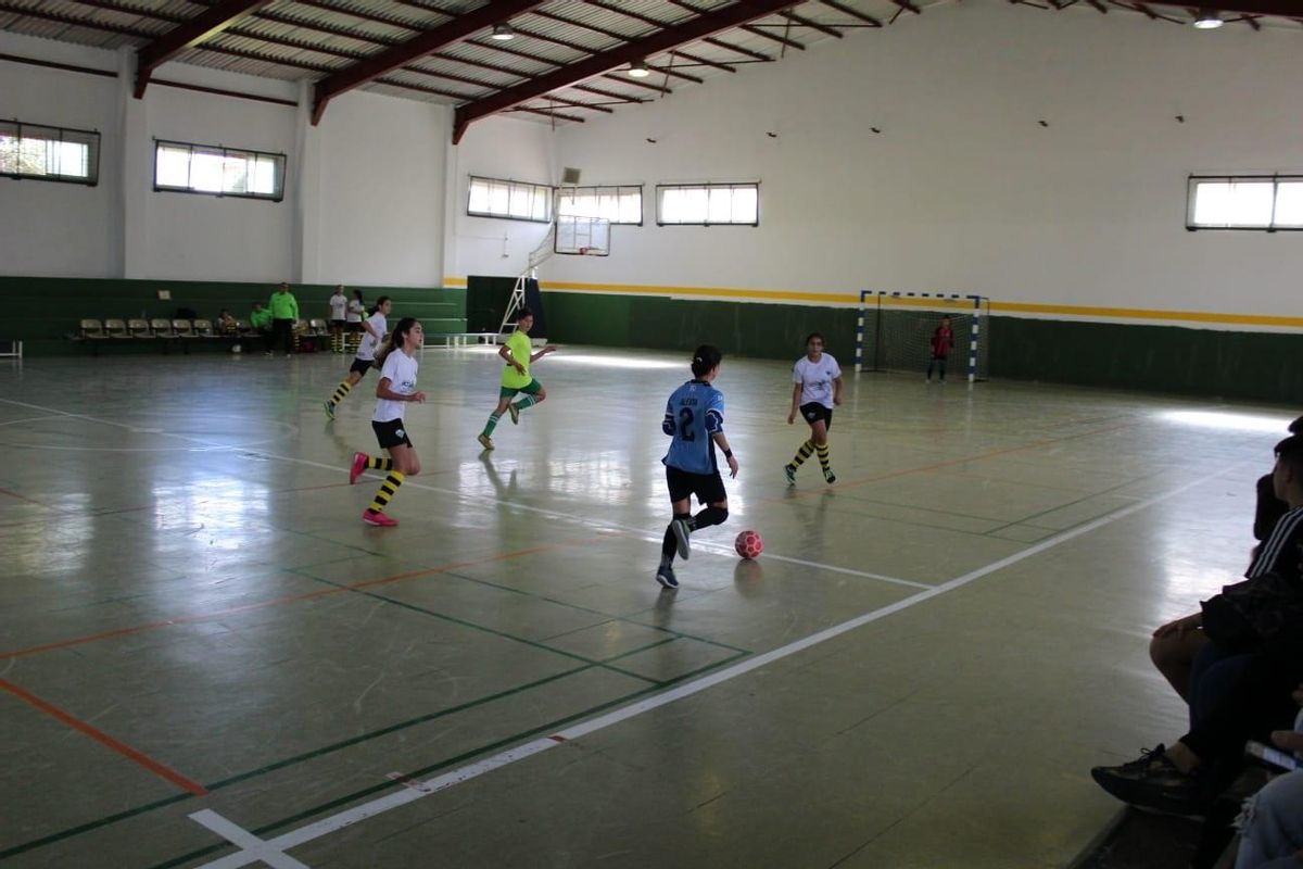 Pabellón deportivo del antiguo Centro de Internamiento de Menores Infractores San Francisco de Asís de Torremolinos.jpg