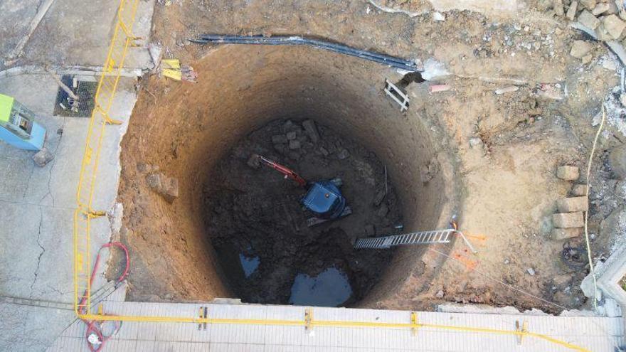 Las obras en la plaza España de Fraga sacan a la luz un pozo de hielo