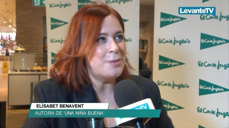 Elísabet Benavent reúne a cientos de lectores en Valencia