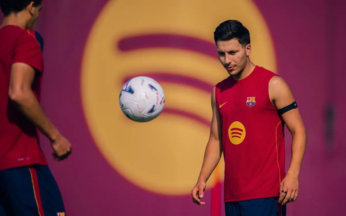 Roony, durante el entrenamiento de este lunes, antes de sufrir su lesión.