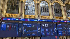 La Bolsa española abre con una caída del 0,10 % una semana marcada por los aranceles