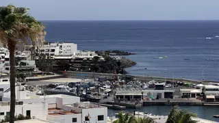 Una mujer en estado grave tras sufrir un accidente cuando buceaba en Lanzarote