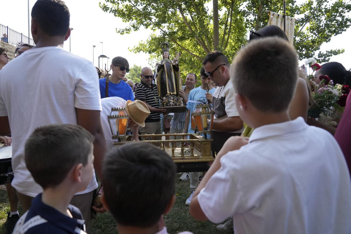 Procesión fluvial de la Virgen del Carmen, en colaboración con pirgagüistas zamoranos Procesión fluvial de la Virgen del Carmen, en colaboración con pirgagüistas zamoranos