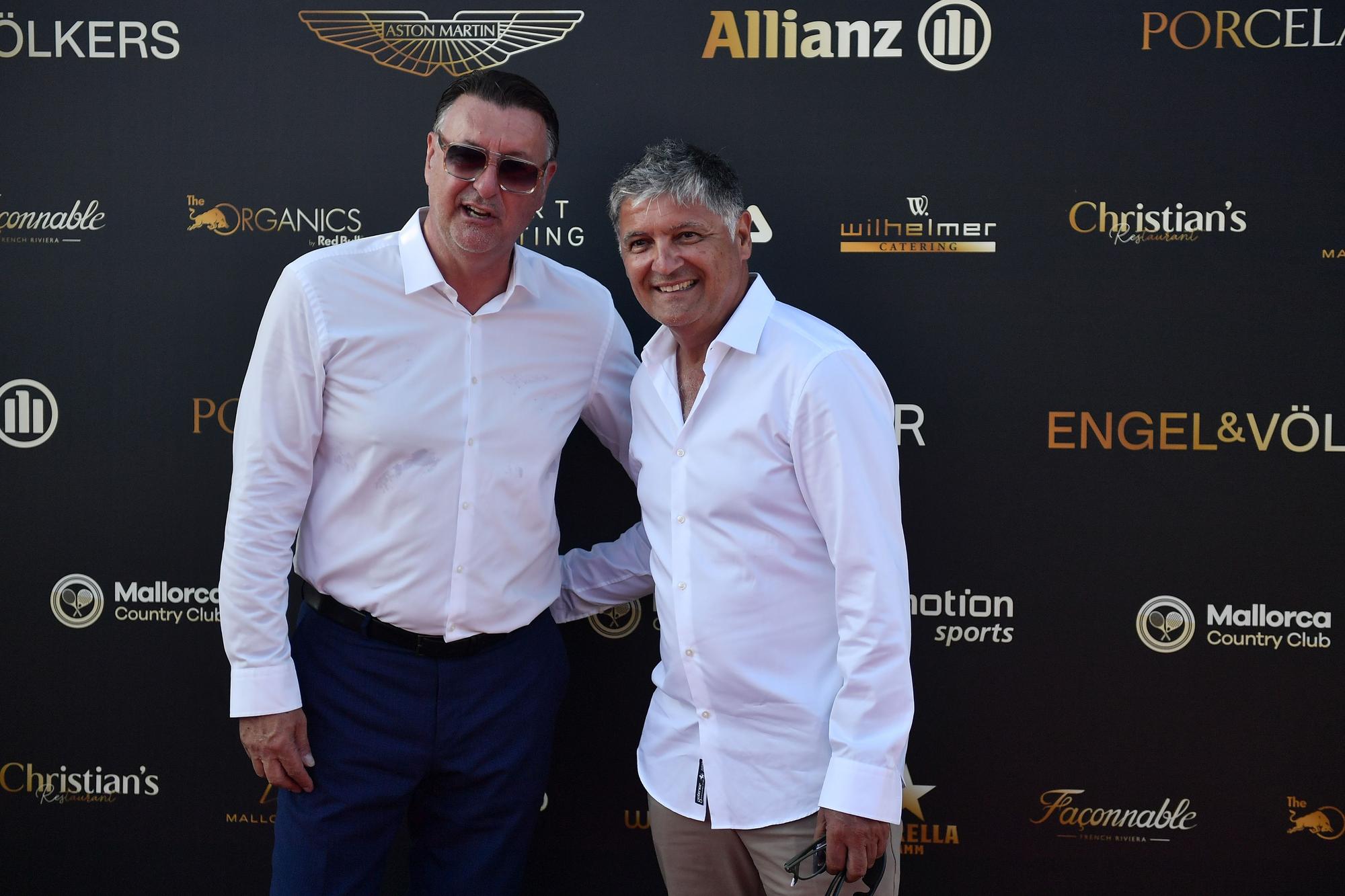 Toni Nadal (re.) mit mit Mallorca-Championships-Chef Edwin Weindorfer bei der Eröffnung des ATP-Turniers in Santa Ponça.