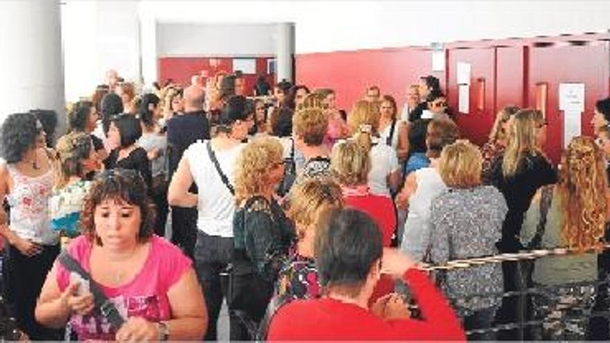 Más de 17.400 personas optan a  500 plazas de auxiliar de enfermería