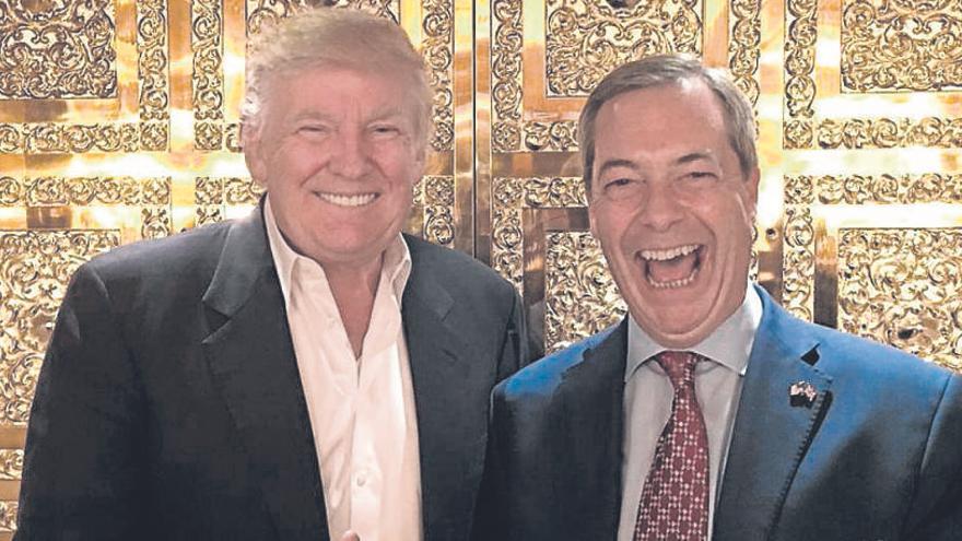 Donald Trump, con Nigel Farage.