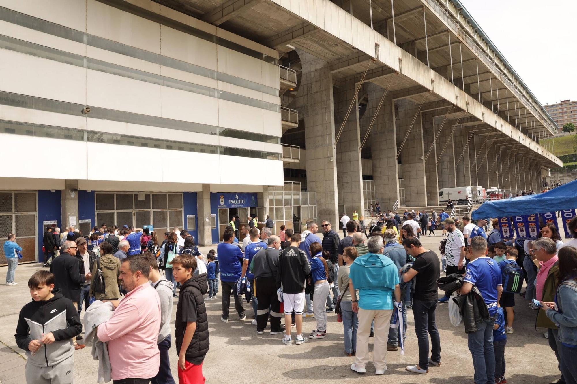 EN IMÁGENES: La remontada del Oviedo frente a la Ponferradina y el gran ambiente en el Tartiere