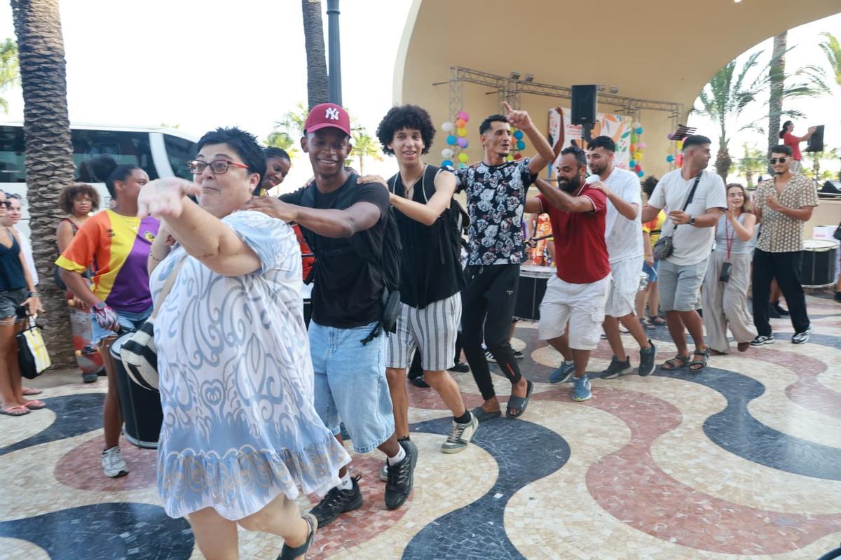 Cáritas Diocesana celebra en Alicante el final del proceso extraordinario de regularización con un encuentro intercultural abierto a la ciudadanía Cáritas Diocesana celebra en Alicante el final del proceso extraordinario de regularización con un encuentro intercultural abierto a la ciudadanía