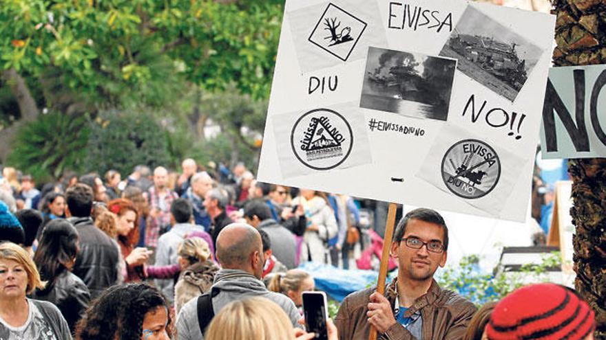 En Eivissa las protestas han sido continuas y multitudinarias.