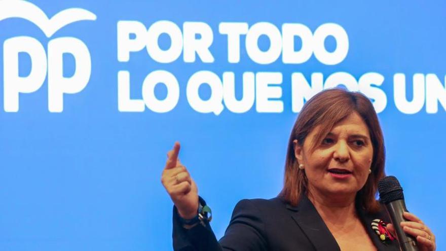 La presidenta del PPCV, Isabel Bonig, durante su intervención en el acto de inicio de campaña