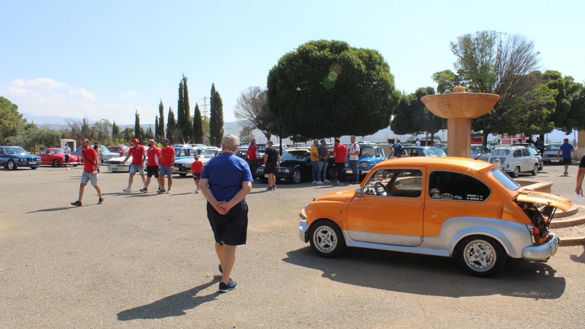 Concentración de coches clásicos en Antequera