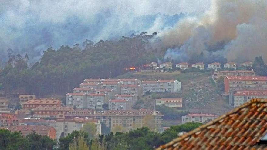 Incendio en el municipio de Nigrán en octubre del año pasado.