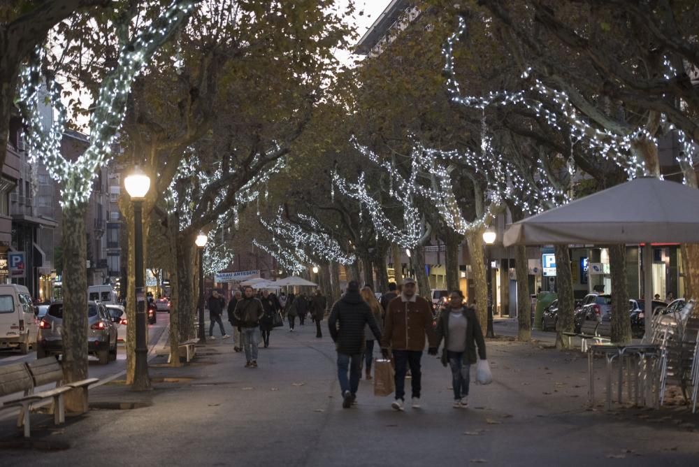 Els llums de Nadal arriben més lluny a Manresa